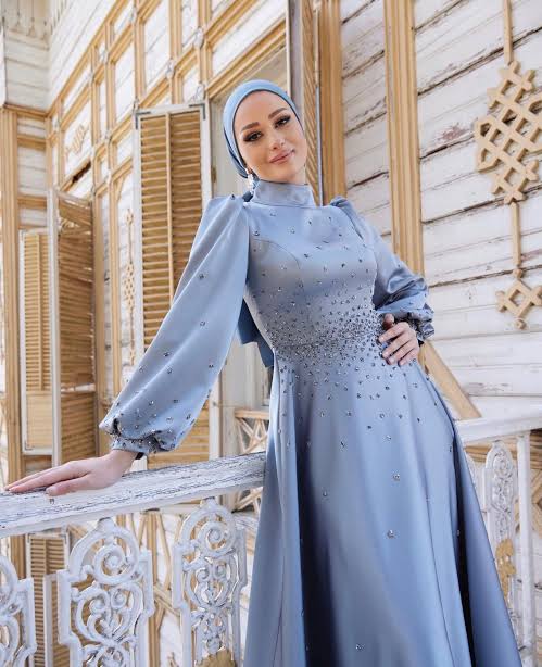 موضة ألوان الملابس النسائية 