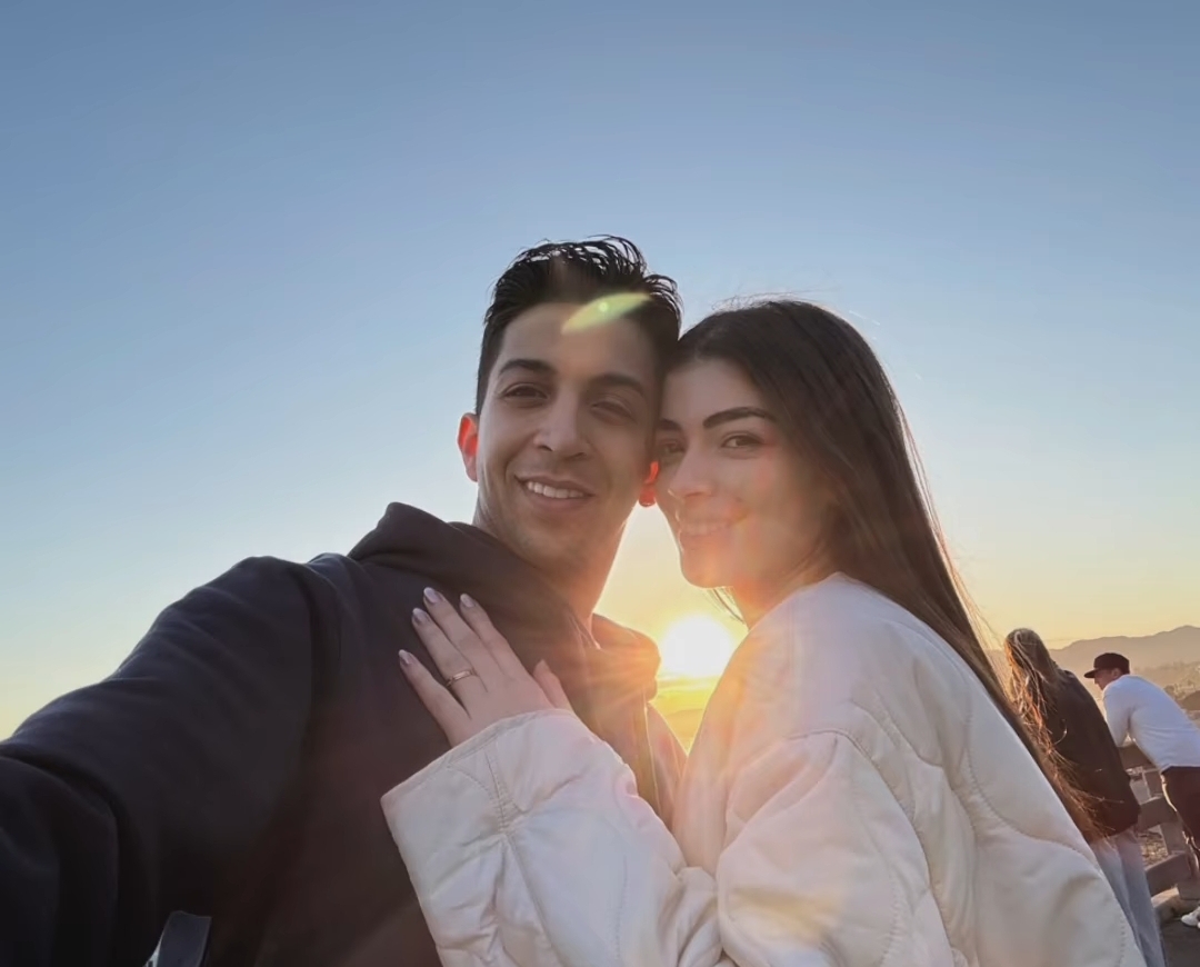 الفنانة ليلى زاهر وزوجها