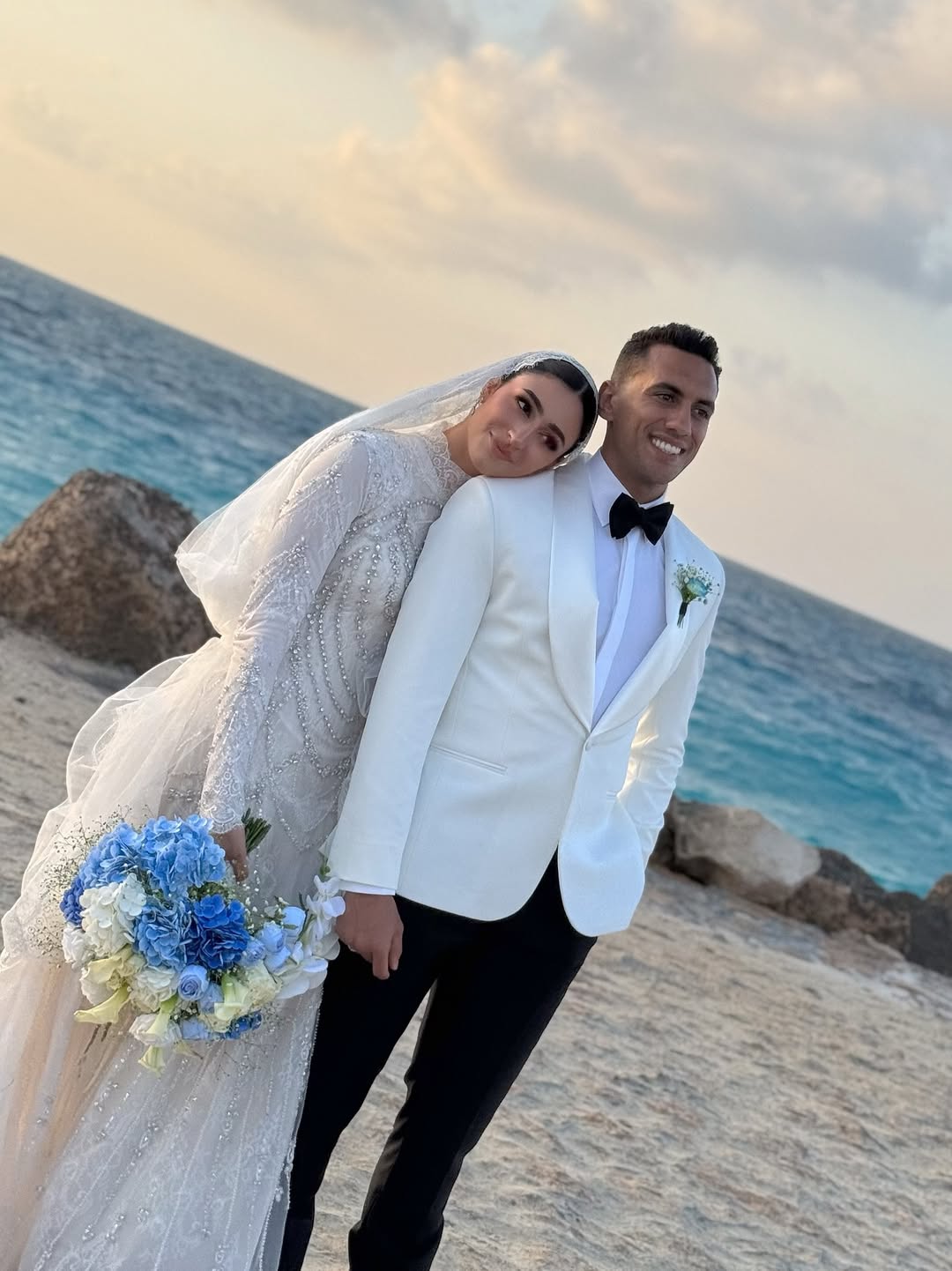 زفاف أسطوري في العلمين: البطل الأوليمبي أحمد الجندي يحتفل بزواجه من نجمة الخماسي الحديث مريم عامر