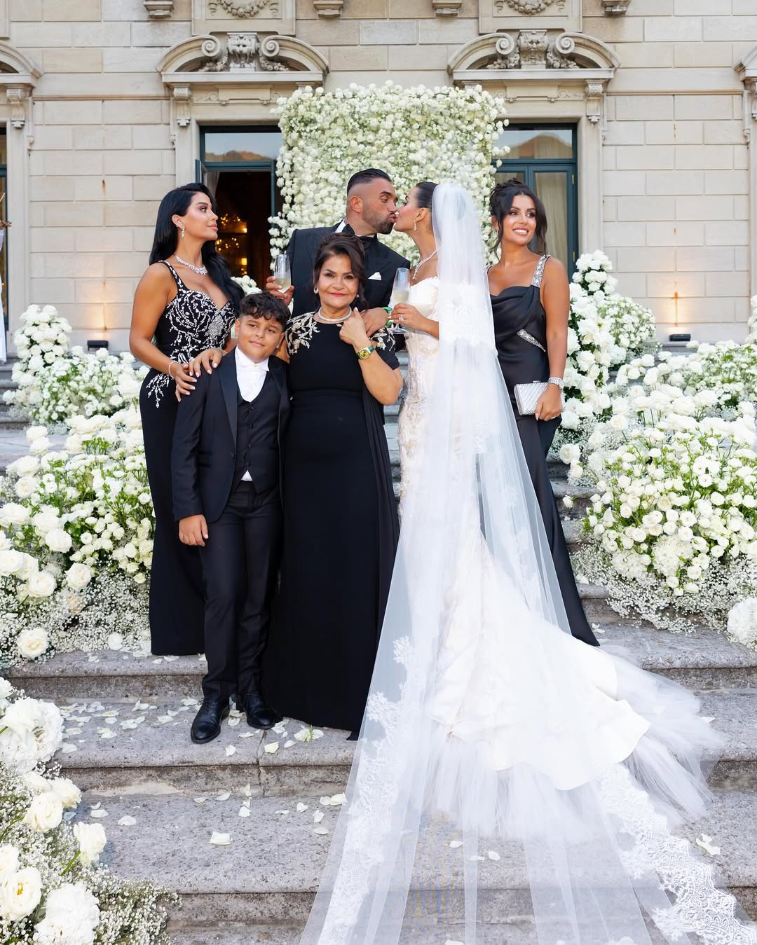 زفاف أسطوري على ضفاف بحيرة كومو: يومي خوري تتألق في حفل زفاف خيالي يجمع نجوم السوشيال ميديا