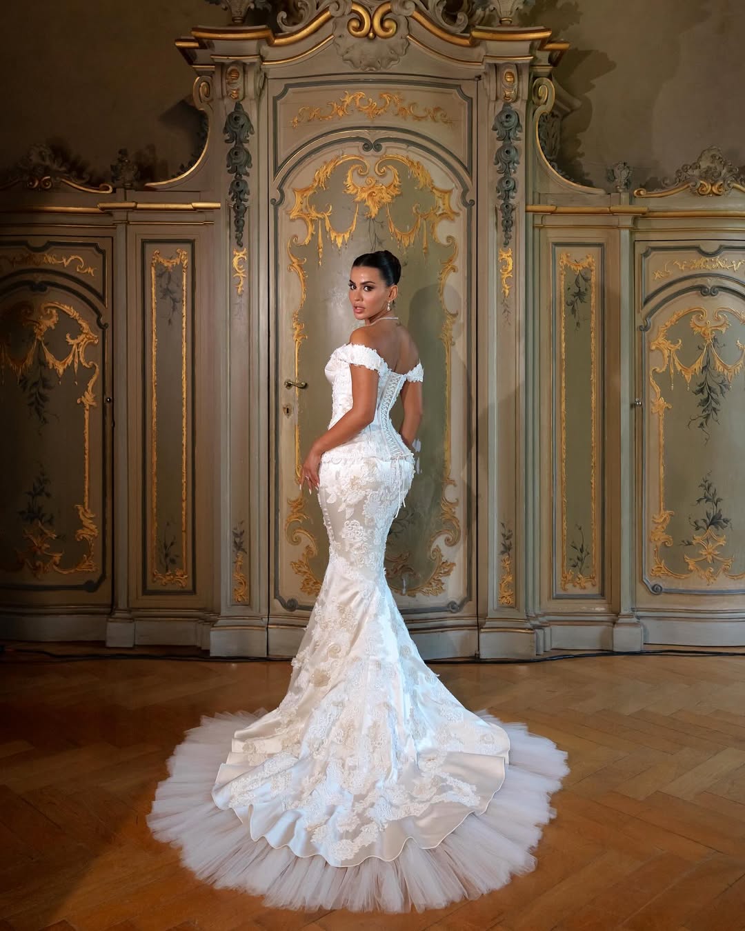 زفاف أسطوري على ضفاف بحيرة كومو: يومي خوري تتألق في حفل زفاف خيالي يجمع نجوم السوشيال ميديا