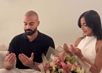 شقيقة الفنانة هنا الزاهد تحتفل بخطوبتها بإطلالة ناعمة