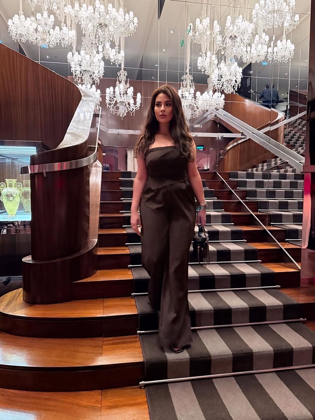 إبتسام العروسي تلمح لخطوبتها وتثير فضول جمهورها