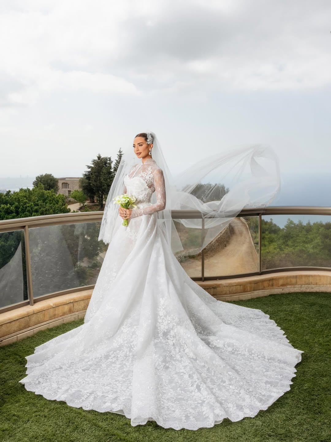 زفاف داليدا خليل يشعل مواقع التواصل.. إطلالة عروس ساحرة ورسالة مؤثرة