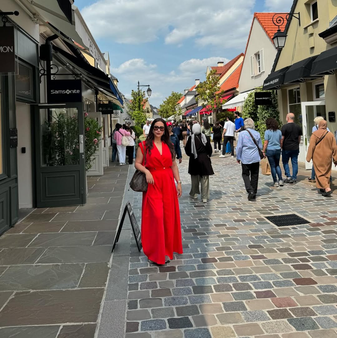 إبتسام العروسي تلمح لخطوبتها وتثير فضول جمهورها