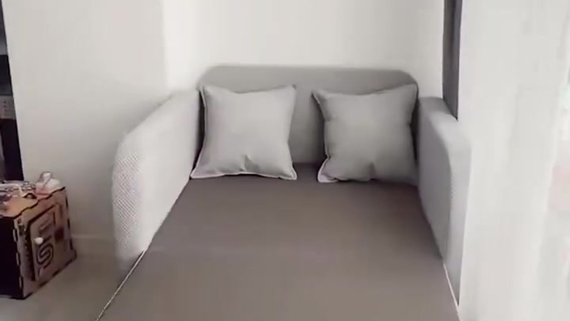 سرير يختفي داخل أريكة عصرية #ابتكار #منزل